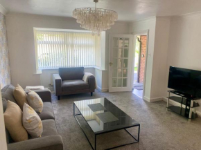 Cosy 4BR Home in Prestwich with Free Parking